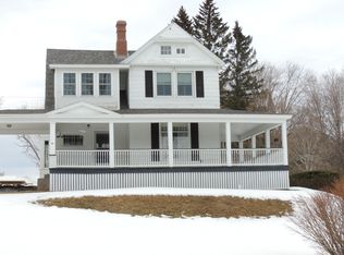 31 Norridgewock Ave, Skowhegan, ME 04976