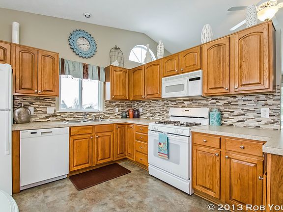 2nd image of 4262 Summerwind Ave NE