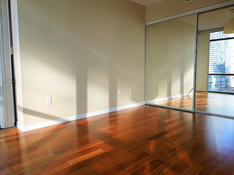38 Grenville St #1009 — Photo 4
