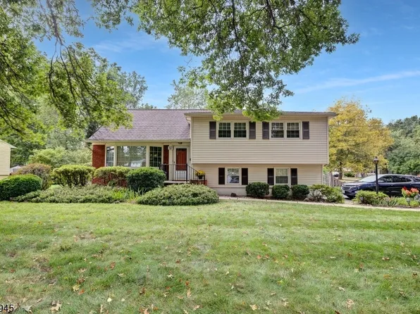 32 Gordon Pl, New Providence Boro, NJ 07974