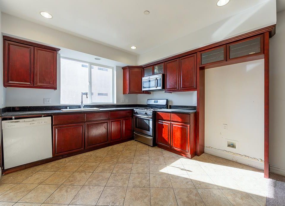 1st image of 13403 Kornblum Ave APT 2