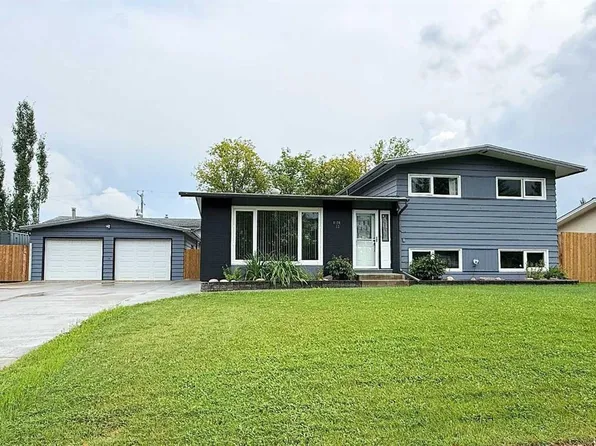 4104 W 52nd St, Athabasca, AB T9S 1J1