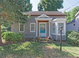14 Halfmoon Dr, Waterford, NY 12188