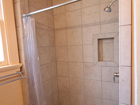 4th image of 8330 Pritchard Pl