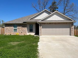 2105 Boston Dr, Longview, TX 75601