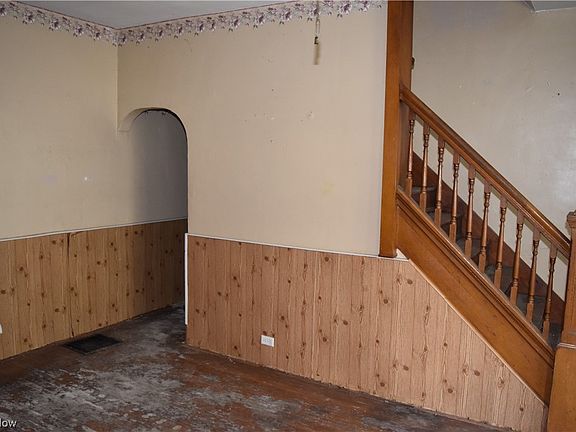 3rd image of 3725 Lincoln Ave