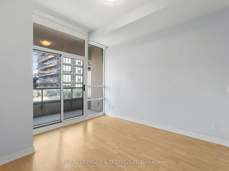 220 Redpath Ave #805 — Photo 12