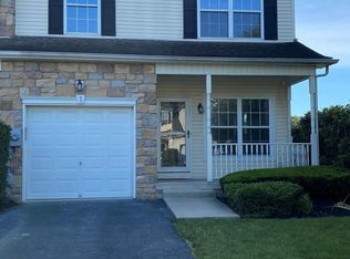 1 Willow Dr, Easton, PA 18045