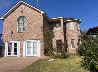 1305 Vista Rd, Pasadena, TX 77504