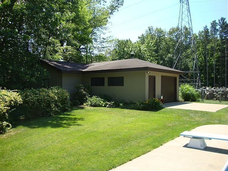 1st image of 2633 N Pinebrook Dr