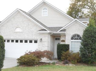 937 Gothic Manor Ln, Knoxville, TN 37923