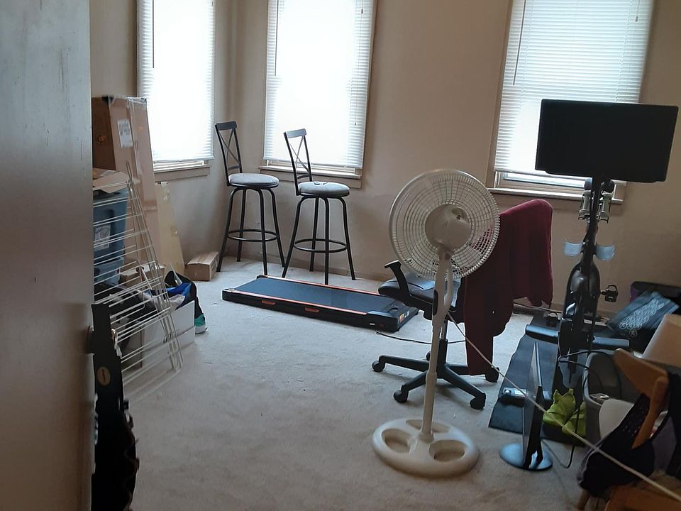 Middle Bedroom