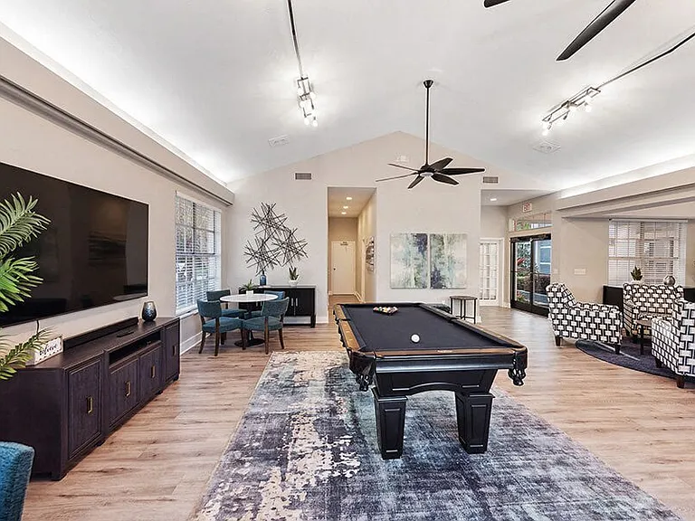 Vue at Baymeadows — Photo 29