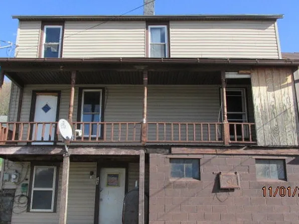 24 Hazel St, Johnstown, PA 15909