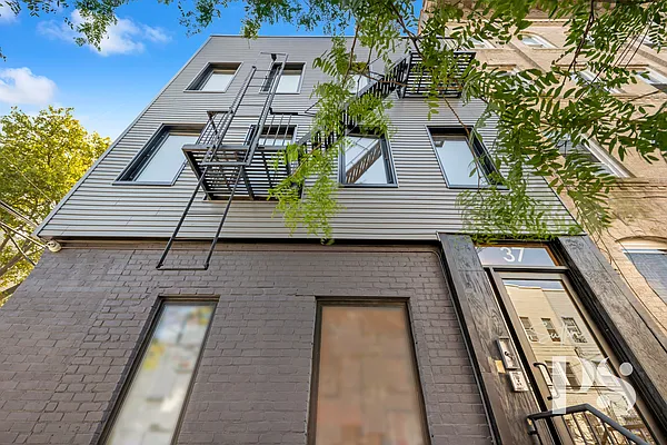 Rented by Compass | media 54