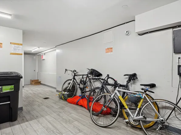 589 5th Avenue image 7 of 8