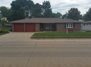 2121 E 19th St, Fremont, NE 68025