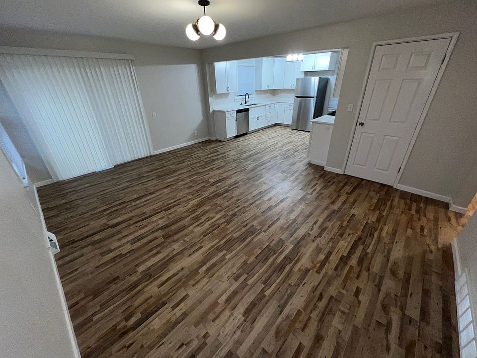 1st image of 818 E Euclid Ave