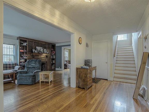 4th image of 5116 Brookside Blvd