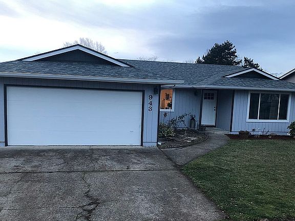 3rd image of 943 Dove Ave NE