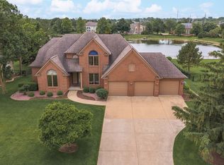 3005 Thornwood Ln, Bloomington, IL