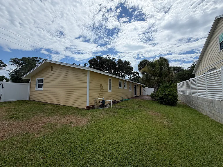 104 Oakwood Ave — Photo 27