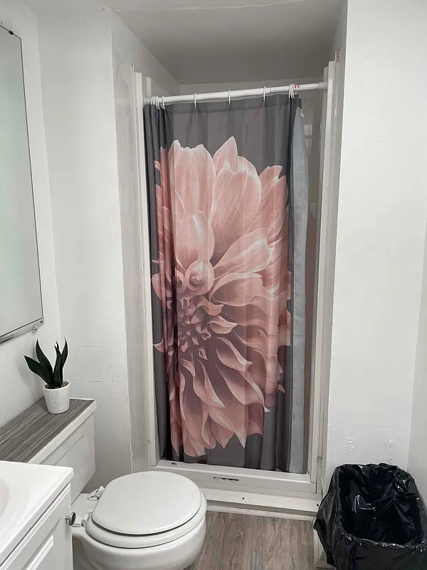 Rooming home double room available year tound — Photo 2
