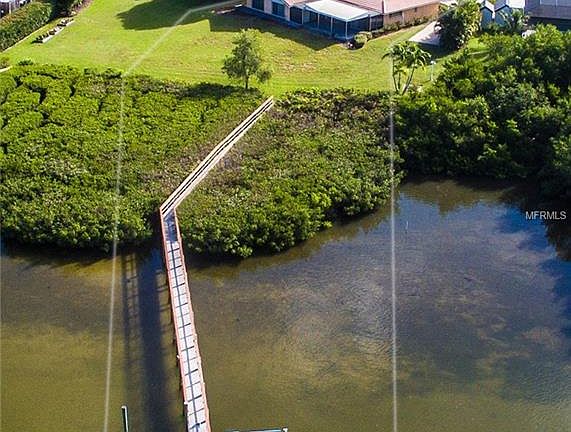 4th image of 529 S Shore Dr