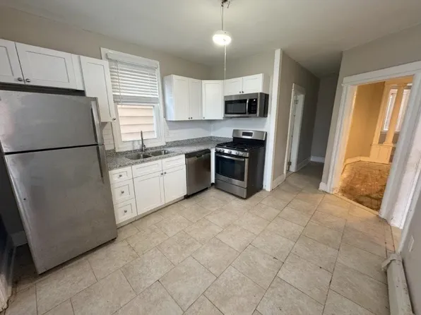 313 Pearsall Avenue image 3 of 10