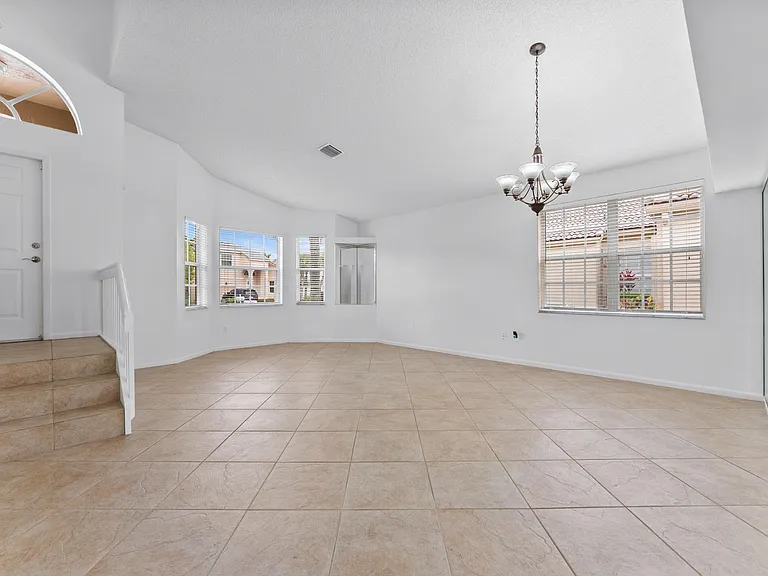 15350 NW 6th Ct — Photo 5