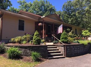 4424 Oak Orchard Rd, Clay, NY 13041