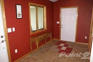 foyer perspective w/door to the garage