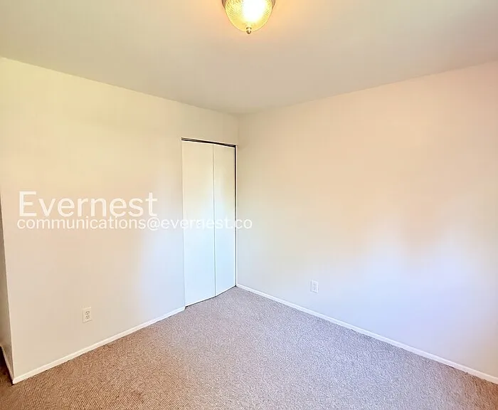 4224 Frazho Rd — Photo 16