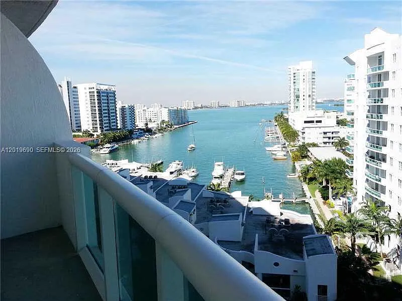 7900 Harbor Island Dr #1010