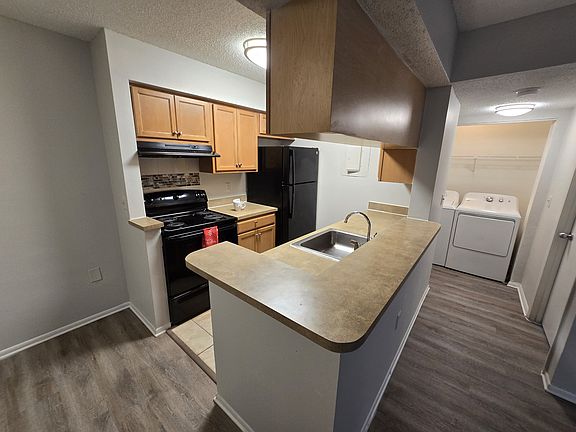 2nd image of 5055 Westwinds Dr