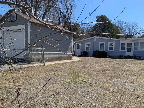 11 Bellevue Street, Manchester, NH 03103