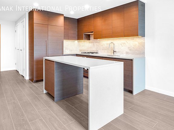 4th image of 2108 Gilmore Ave #4808