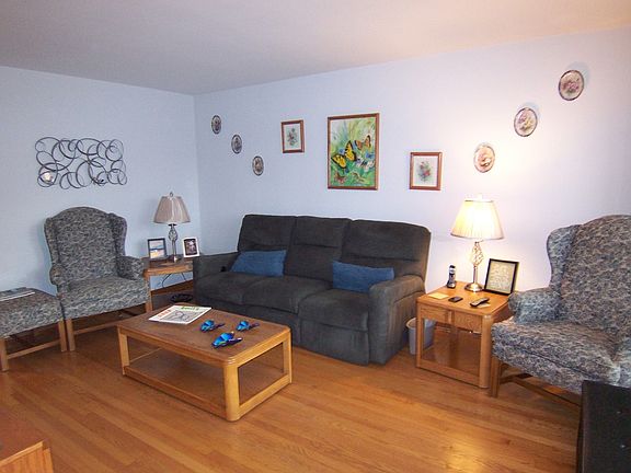 5th image of 4201 N Odell Ave