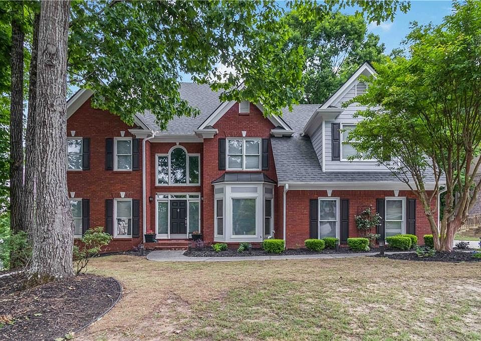 1st image of 1405 Lamont Cir