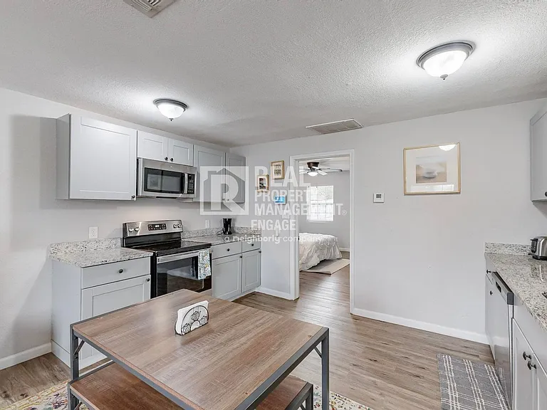 1532 Whitaker Ave — Photo 17