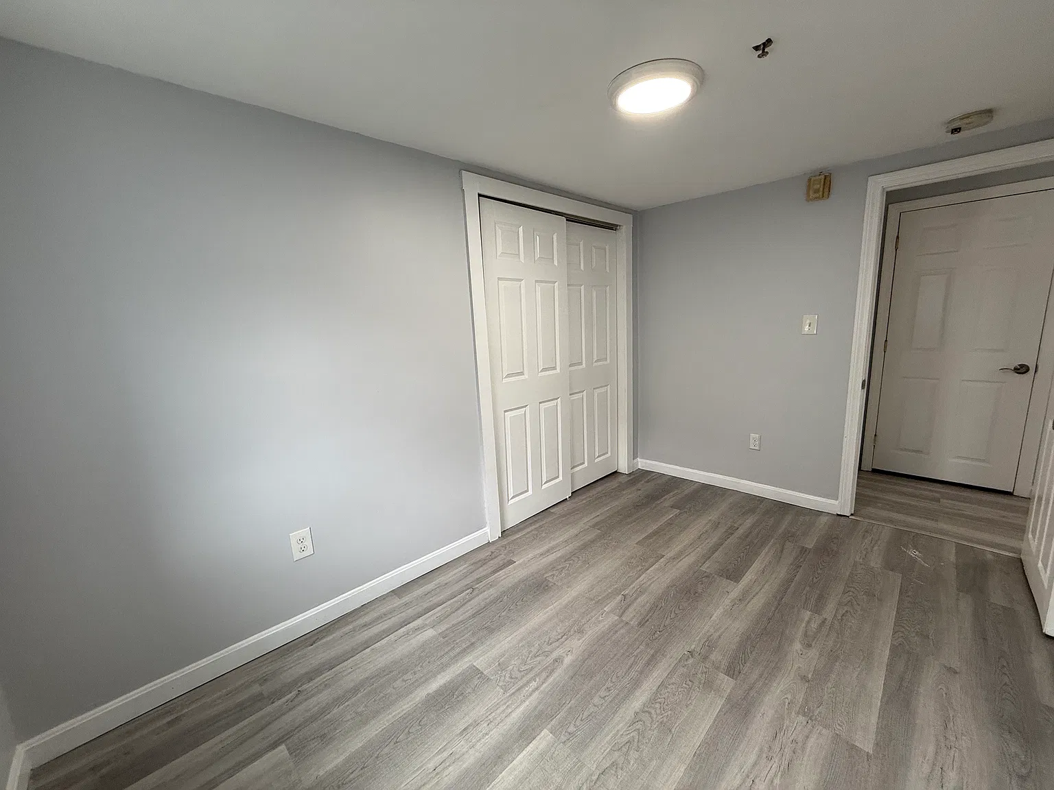2 bed, 650 sqft, $1,975 — Photo 4