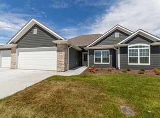 1000 Shore Acres Loop, Columbia, MO 65201