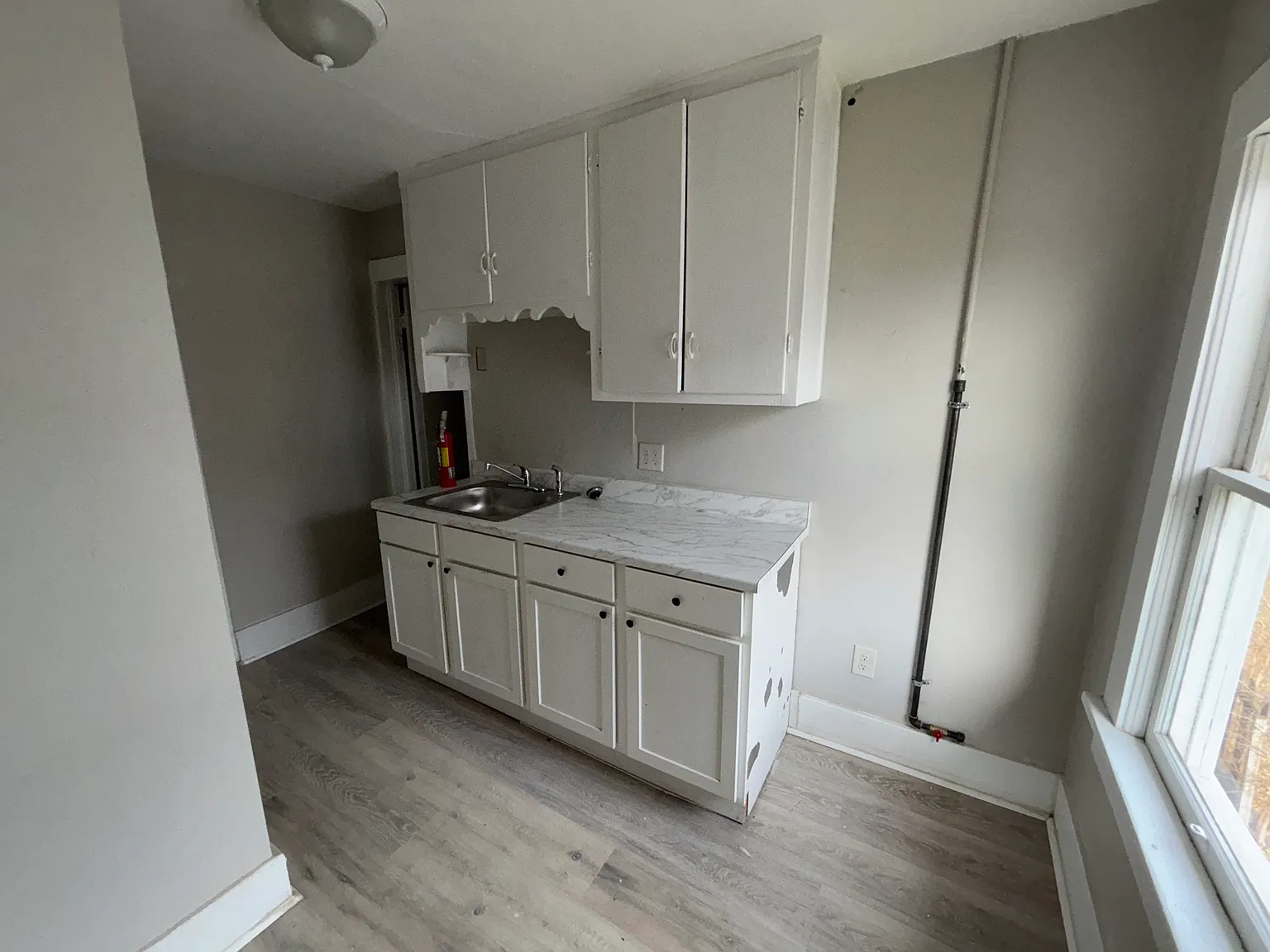 Studio, 380 sqft, $635 — Photo 2