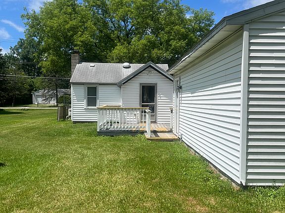 4th image of 320 Marion Ave