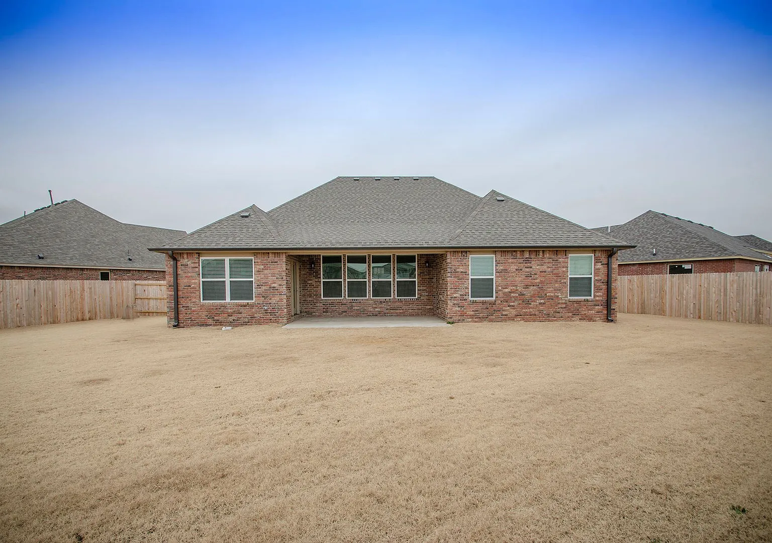 Beautifully maintained, single-story home nestled in the desirable Quail Creek Villas community! — Photo 4