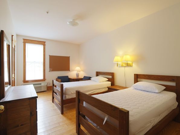603 Harriot St Room 9