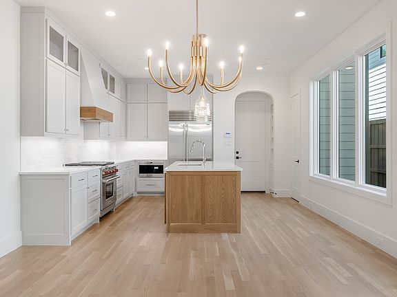 5th image of 4410 Glenwick Ln