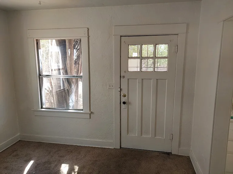 228 & 232 N Vine Ave — Photo 11