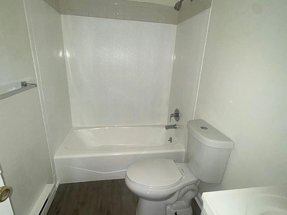 5th image of 832 Atlantic St #1