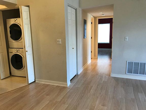 Living Room/Hallway